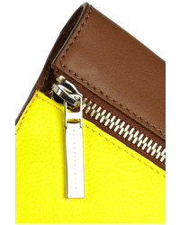Желтый клатч от Victoria Beckham
