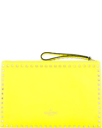Желтый клатч от Valentino