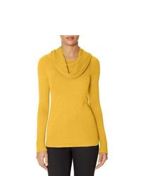 Желтый свитер с хомутом