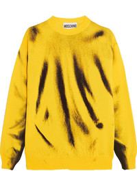Желтый шерстяной свитер
