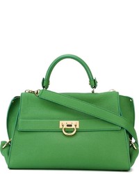 Зеленая кожаная большая сумка от Salvatore Ferragamo