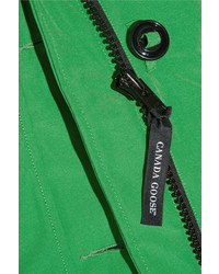 Женская зеленая парка от Canada Goose