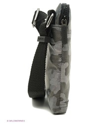 Зеленая сумка почтальона от Calvin Klein