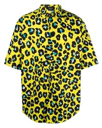 Зелено-желтая рубашка с коротким рукавом с леопардовым принтом