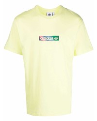 Мужская зелено-желтая футболка с круглым вырезом с принтом от adidas
