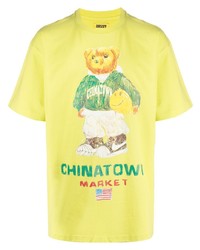 Мужская зелено-желтая футболка с круглым вырезом с принтом от Chinatown Market