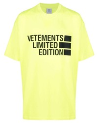 Мужская зелено-желтая футболка с круглым вырезом с принтом от Vetements