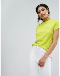 Зелено-желтая футболка с принтом