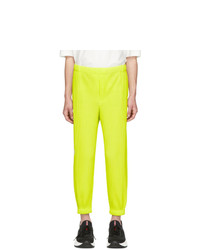 Зелено-желтые брюки чинос