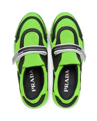 Женские зелено-желтые кроссовки от Prada