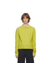 Зелено-желтый свитер с воротником поло