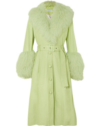 Зеленое кожаное пальто