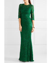 Зеленое кружевное вечернее платье с украшением от Dolce & Gabbana