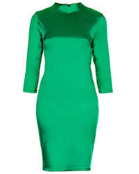 Зеленое облегающее платье