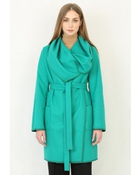 Женское зеленое пальто от Trifo