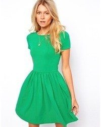Зеленое платье с плиссированной юбкой от Asos