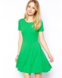 Зеленое платье с плиссированной юбкой от Asos