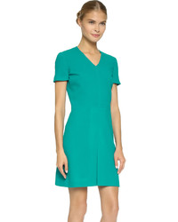 Зеленое платье-футляр от Victoria Beckham