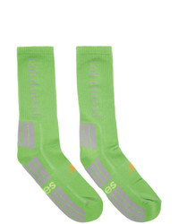 Зеленые вязаные носки