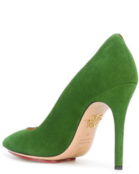 Зеленые замшевые туфли с принтом от Charlotte Olympia