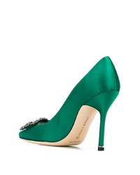 Зеленые сатиновые туфли с украшением от Manolo Blahnik