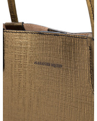 Золотая большая сумка от Alexander McQueen