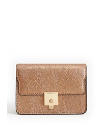 Золотая кожаная сумка через плечо от Mango