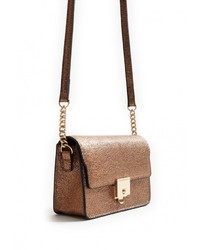 Золотая кожаная сумка через плечо от Mango