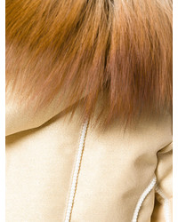 Женская золотая куртка от Fendi