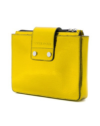 Золотой кожаный клатч от Sergio Rossi