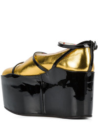 Золотые балетки от Gucci