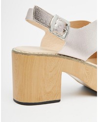 Женские золотые босоножки от Park Lane