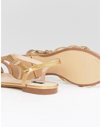 Женские золотые босоножки от Mango