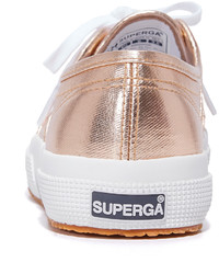 Женские золотые кеды из плотной ткани от Superga