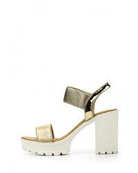 Золотые кожаные босоножки на каблуке от GLAMforever