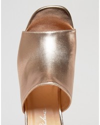 Золотые кожаные босоножки на каблуке от Park Lane