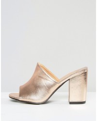 Золотые кожаные босоножки на каблуке от Park Lane