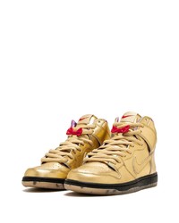 Мужские золотые кожаные высокие кеды от Nike