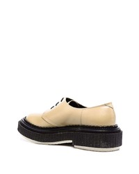 Золотые кожаные массивные туфли дерби от Adieu Paris