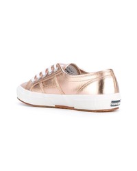 Женские золотые кожаные низкие кеды от Superga