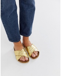 Золотые кожаные сандалии на плоской подошве от ASOS DESIGN