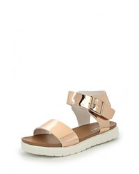 Золотые кожаные сандалии на плоской подошве от Flyfor