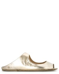 Золотые кожаные сандалии на плоской подошве от Marsèll