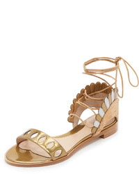 Золотые кожаные сандалии на плоской подошве от Paula Cademartori