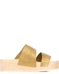 Золотые кожаные сандалии на плоской подошве от Roberto Del Carlo