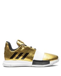 Мужские золотые кроссовки от adidas