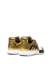 Мужские золотые кроссовки от adidas