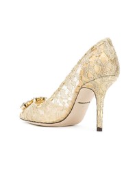 Золотые кружевные туфли с украшением от Dolce & Gabbana