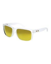 Женские золотые солнцезащитные очки от Oakley
