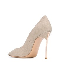 Золотые туфли с пайетками от Casadei